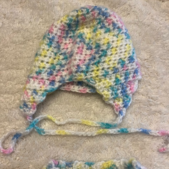 BRAND NEW hand knitted Infant Sweater hat set - Picture 4 of 6